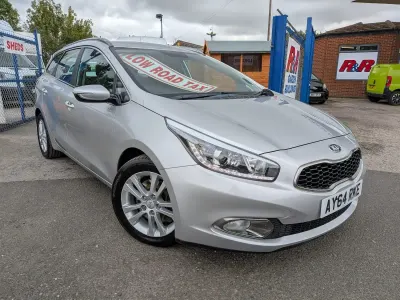 Used Kia Ceed 128 HP (94 kW) 2014 Silver Hatchback