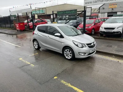Używany Vauxhall Viva 75 KM (55 kW) 2018 Srebrny Hatchback