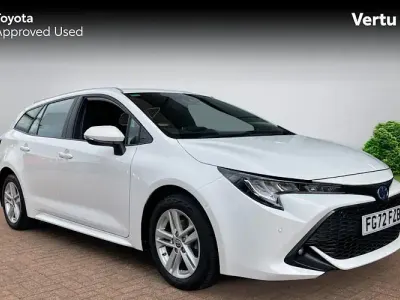 Used Toyota Corolla 122 HP (89 kW) 2022 White Estate