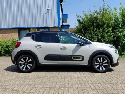 Used Citroën C3 PureTech 82 HP (60 kW) 2023 Beige Hatchback