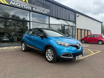 Used Renault Captur Dynamique 90 HP (66 kW) 2016 Blue SUV