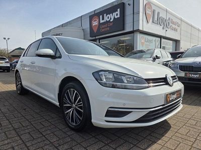 Used VW Golf VII SE 110 HP (80 kW) 2017 White Hatchback