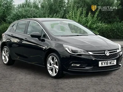 Używany Vauxhall Astra SRi 100 KM (73 kW) 2018 Czarny Hatchback