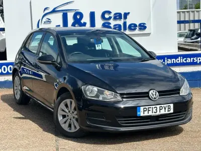 Begagnad VW Golf VII SE 105 HK (77 kW) 2013 Svart Halvkombi