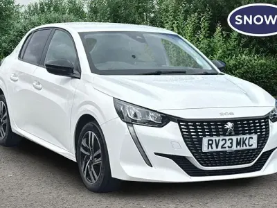 Used Peugeot 208 Active+ 102 HP (75 kW) 2023 White Hatchback