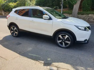 Used Nissan Qashqai N-Connecta 110 HP (80 kW) 2017 White SUV