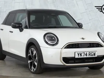 Używany Mini Cooper Hatch 113 kW (154 KM) 2025 Biały Hatchback