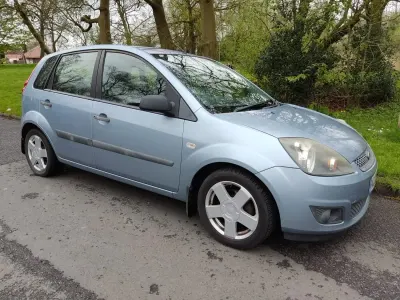 Used Ford Fiesta Zetec 75 HP (55 kW) 2006 Blue Hatchback