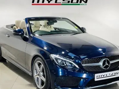 Usado Mercedes C200 AMG line 184 HP (135 kW) 2018 Azul Cabrios