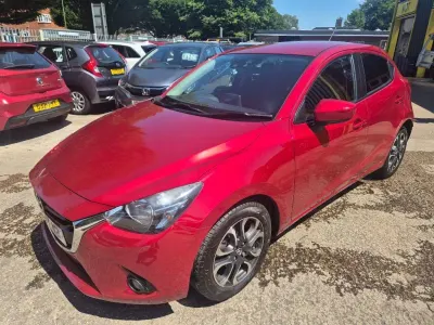 Used Mazda 2 Inclusive 88 HP (64 kW) 2017 Red Hatchback