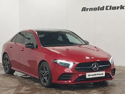 Used Mercedes A180 AMG Line Premium Plus 136 HP (100 kW) 2022 Red Sedan