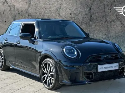 Used Mini Cooper Hatch 113 kW (154 HP) 2026 Black Hatchback