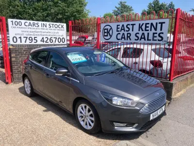 Used Ford Focus Titanium 120 HP (88 kW) 2016 Grey Hatchback