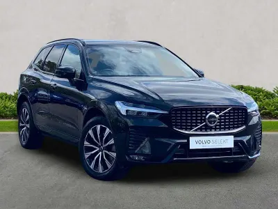 Begagnad Volvo XC60 Plus 2023 Svart SUV