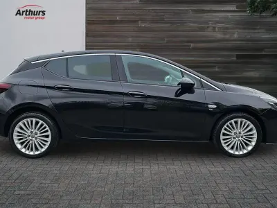 Used Vauxhall Astra Elite 200 HP (147 kW) 2018 Black Hatchback