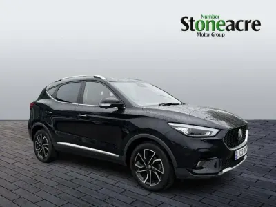 Usado MG ZS Exclusive 111 CV (81 kW) 2023 Negro SUV
