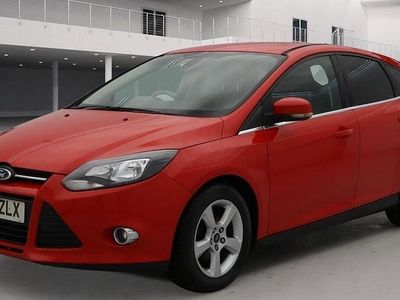 Used Ford Focus Zetec 115 HP (84 kW) 2014 Red Hatchback