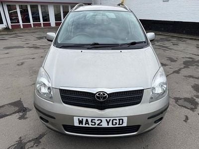 Used Toyota Corolla Verso T2 110 HP (80 kW) 2002 Silver MPV