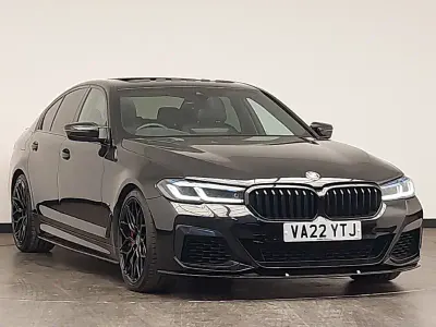 Usado BMW M550 Comfort Edition 530 CV (389 kW) 2022 Negro Berlina