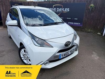 Begagnad Toyota Aygo X-pure 2016 Vit Halvkombi