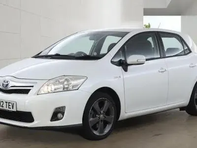 Used Toyota Auris Hybrid