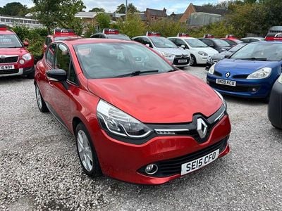 Red Used 2015 Renault Clio IV Dynamique Hatchback | £3,695 (Good price)