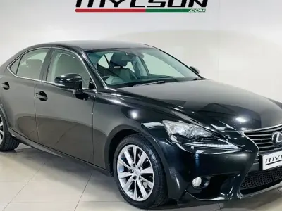 Used Lexus IS300h Luxury Line 223 HP (164 kW) 2013 Black Sedan