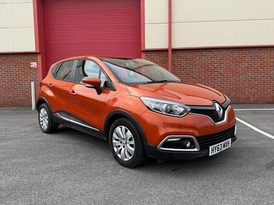 Second-hand Renault Captur Expression+ 90 CP (66 kW) 2015 SUV
