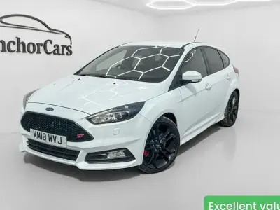 Used Ford Focus ST 250 HP (183 kW) 2017 White Hatchback