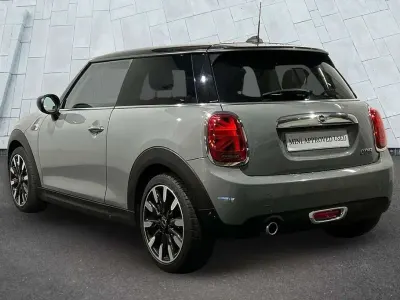 Begagnad Mini Cooper Exclusive 136 HK (100 kW) 2020 Grå Halvkombi