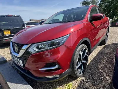 Used Nissan Qashqai Tekna 140 HP (102 kW) 2019 Red SUV
