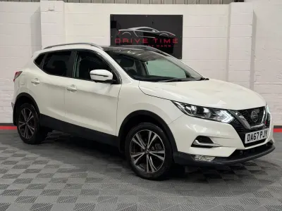 Used Nissan Qashqai N-Connecta 2017 White SUV