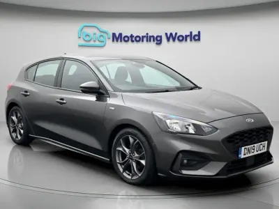 Used Ford Focus ST-Line 120 HP (88 kW) 2019 Grey Hatchback