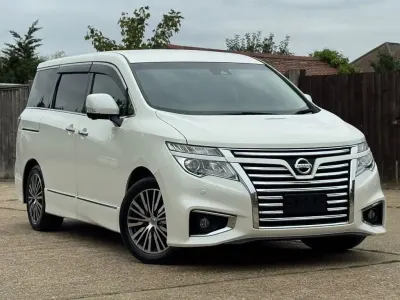 Usado Nissan Elgrand Premium Edition 2020 Blanco Monovolumen