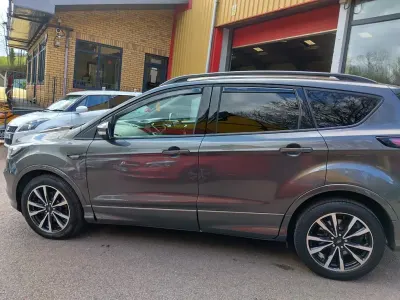 Usado Ford Kuga ST-Line 150 HP (110 kW) 2019 Cinzento SUV