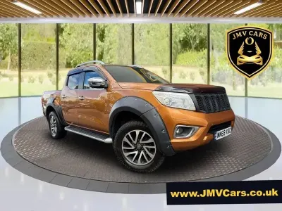 Begagnad Nissan Navara Tekna 190 HK (139 kW) 2019 Gul Pickup