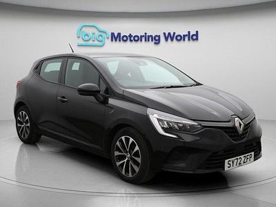 Used Renault Clio V Evolution 90 HP (66 kW) 2022 Black Hatchback