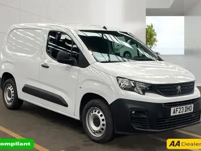 Used Peugeot Partner Premium 102 HP (75 kW) 2023 White MPV