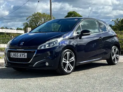 Gebraucht Peugeot 208 GT-line 120 PS (88 kW) 2015 Blau Kleinwagen