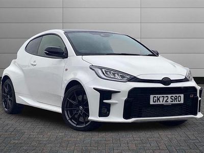 Used Toyota Yaris 257 HP (189 kW) 2022 White Hatchback
