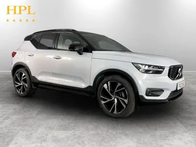 Usado Volvo XC40 R-Design Pro 163 CV (119 kW) 2021 Plateado SUV