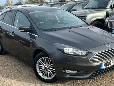 Used Ford Focus Zetec 125 HP (91 kW) 2018 Black Hatchback