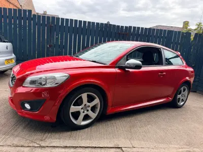 Used Volvo C30 R-Design 145 HP (106 kW) 2013 Red Hatchback