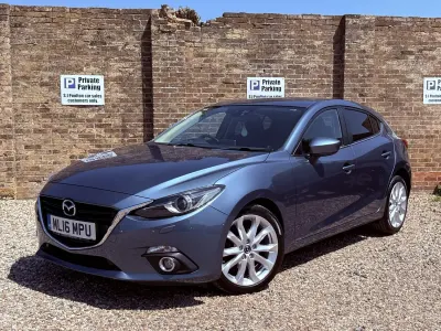 Used Mazda 3 Inclusive 120 HP (88 kW) 2016 Blue Hatchback