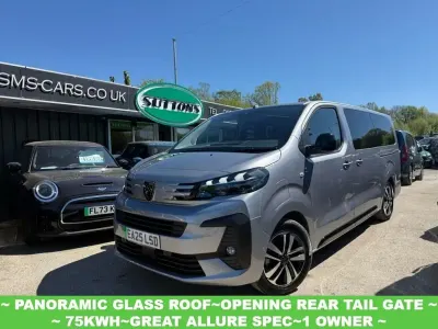 Second-hand Peugeot e-Traveller Allure 100 kW (136 CP) 2025 Gri Monovolum