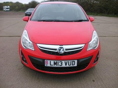 Used Vauxhall Corsa 83 HP (61 kW) 2013 Red Hatchback