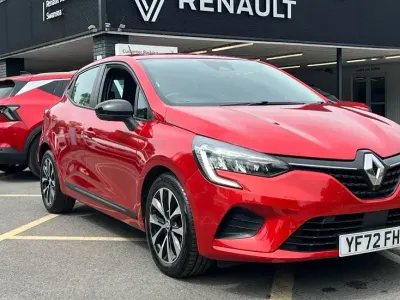 Used Renault Clio Evolution 90 HP (66 kW) 2022 Red  Hatchback