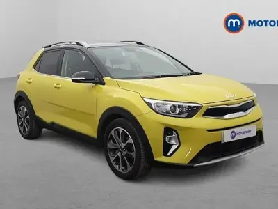 Begagnad Kia Stonic 120 HK (88 kW) 2021 Gul SUV
