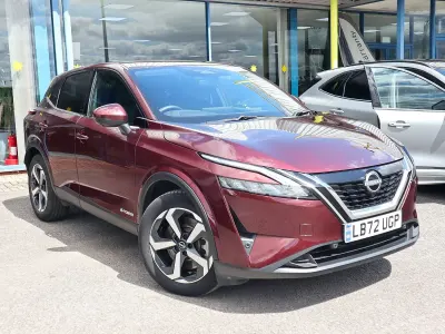 Used Nissan Qashqai N-Connecta 190 HP (139 kW) 2023 Red SUV