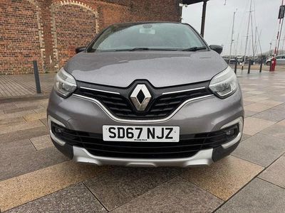 Used Renault Captur Dynamique 90 HP (66 kW) 2017 Grey/black SUV